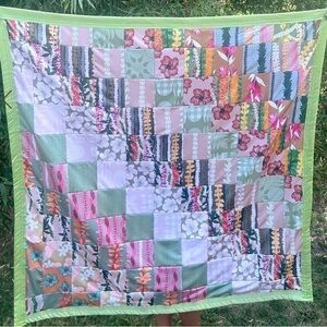 Na Wahine Lole Green/Pink Patchwork Quilt